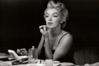 (24x36) Marilyn Monroe (In the Mirror) Art Poster Print (24x36) Marilyn Monroe (In the Mirror) Art Poster Print