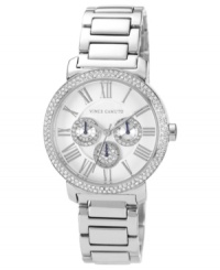 Timeless accents and modern shine overtake this stylish watch from Vince Camuto. Timeless accents and modern shine overtake this stylish watch from Vince Camuto.