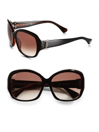 THE LOOKRounded style Plastic framesLogo etched lens T logo temples Logo ear tips Signature case includedTHE COLORBlack with brown gradient lensesORIGINMade in Italy THE LOOKRounded style Plastic framesLogo etched lens T logo temples Logo ear tips Signature case includedTHE COLORBlack with brown gradient lensesORIGINMade in Italy