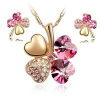 Swarovski Elements Crystal Four Leaf Clover Pink Pendant 18K Gold Plated Necklace Earrings 2-Piece Set Swarovski Elements Crystal Four Leaf Clover Pink Pendant 18K Gold Plated Necklace Earrings 2-Piece Set