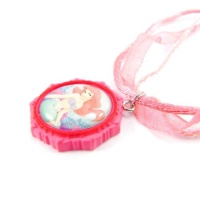 Necklace child Princesses Disney raspberry. Necklace child Princesses Disney raspberry.