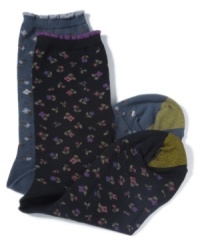 Flaunt your flirty side with this floral print pair from Gold Toe. Made with moisture control technology and signature reinforced toe, you're feet will stay comfortable with every step. Flaunt your flirty side with this floral print pair from Gold Toe. Made with moisture control technology and signature reinforced toe, you're feet will stay comfortable with every step.