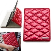 TEAM LUXURY RED Faux Patent Leather Protective Case for Apple New iPad 4 & 3 (3rd and 4th Generation with Retina Dispaly) IPad 2, (Automatically Wakes and Puts the iPad to Sleep) Color: Ruby Red CHRISTMAS SALE!!! TEAM LUXURY RED Faux Patent Leather Protective Case for Apple New iPad 4 & 3 (3rd and 4th Generation with Retina Dispaly) IPad 2, (Automatically Wakes and Puts the iPad to Sleep) Color: Ruby Red CHRISTMAS SALE!!!