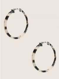 GUESS Blonde Tortoiseshell Silver-Tone Hoop Ea, SILVER