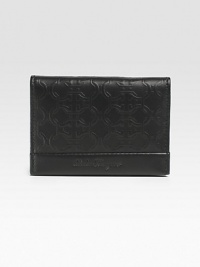 A slim-line design that fits smoothly into an inner blazer pocket in superior calfskin leather with embossed logo detail. Four credit card slots 4 X 3H Made in Italy A slim-line design that fits smoothly into an inner blazer pocket in superior calfskin leather with embossed logo detail. Four credit card slots 4 X 3H Made in Italy