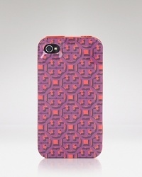 Poised, practical and in perfect step with the Tory Burch look, this iPhone case dresses up your device in the brand's emblem. Poised, practical and in perfect step with the Tory Burch look, this iPhone case dresses up your device in the brand's emblem.