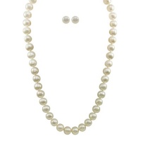 White Freshwater Cultured Pearl Necklace and Stud Earrings Set with Sterling Silver Clasp (9-10mm ) White Freshwater Cultured Pearl Necklace and Stud Earrings Set with Sterling Silver Clasp (9-10mm )