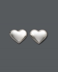 A simple style you're sure to adore. Giani Bernini stud earrings feature smooth, polished hearts in sterling silver. Approximate diameter: 1/4 inches. A simple style you're sure to adore. Giani Bernini stud earrings feature smooth, polished hearts in sterling silver. Approximate diameter: 1/4 inches.