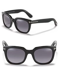 Channel your geek chic side in these thick framed wayfarer sunglasses from Tom Ford. Channel your geek chic side in these thick framed wayfarer sunglasses from Tom Ford.