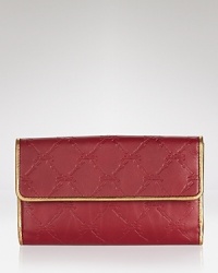 Endless functionality with a luxurious side, this Longchamp wallet is ideal on duty, crafted of leather and flush with pockets. Endless functionality with a luxurious side, this Longchamp wallet is ideal on duty, crafted of leather and flush with pockets.