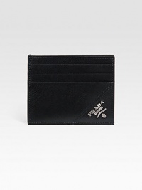 A smart card case in textured saffiano leather with signature logo detail..Six card slotsLeather4W x 3HMade in Italy A smart card case in textured saffiano leather with signature logo detail..Six card slotsLeather4W x 3HMade in Italy