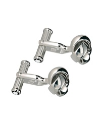 Delicately rendered with an exquisite knot shape, this handsome pair of cufflinks offers modern sophistication to your professional attire. Delicately rendered with an exquisite knot shape, this handsome pair of cufflinks offers modern sophistication to your professional attire.