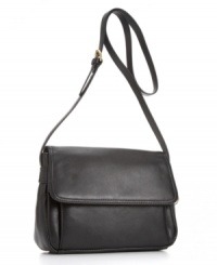 Giani Bernini proves you don't have to give up style for function. This classic silhouette is finished in smooth leather and boasts the organizational features you're after. Giani Bernini proves you don't have to give up style for function. This classic silhouette is finished in smooth leather and boasts the organizational features you're after.