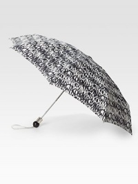 A graphic logo print in neutral colors to protect you from the elements in style.Automatic open and manual closeOpen diameter, about 37Folded length, about 10PolyesterImported A graphic logo print in neutral colors to protect you from the elements in style.Automatic open and manual closeOpen diameter, about 37Folded length, about 10PolyesterImported