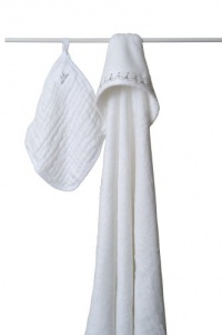 aden + anais Towel with Muslin Washcloth Set - White aden + anais Towel with Muslin Washcloth Set - White