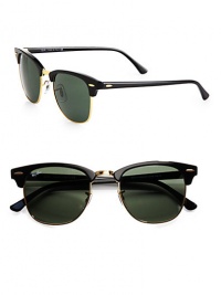 Vintage-inspired frames with retro-chic appeal with gold-tone pin accented temples. Available in black frames with crystal green frames.Metal/plastic100% UV ProtectionMade in Italy