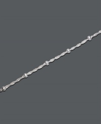 Add a delicate dash of sterling silver with this intricate Singapore chain anklet by Giani Bernini. Approximate length: 10 inches.