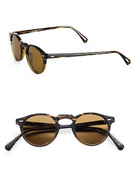 Created for the 50th anniversary of the literary novel, To Kill A Mockingbird; this acetate frame is inspired by the signature frame worn by Gregory Peck in the 1962 film. Available in dark brown with cosmik lens. 100% UV protectionImported Created for the 50th anniversary of the literary novel, To Kill A Mockingbird; this acetate frame is inspired by the signature frame worn by Gregory Peck in the 1962 film. Available in dark brown with cosmik lens. 100% UV protectionImported