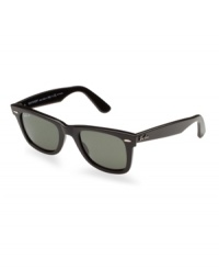 The Ray-Ban® Wayfarer® is simply the most recognizable style in sunglasses. The distinct shape is paired with the traditional Ray-Ban signature logo on the sculpted temples. After its initial design in 1952, the Ray-Ban Wayfarer quickly endeared itself to Hollywood filmmakers, celebrities, musicians and artists, solidifying its iconic status for years to come. The Ray-Ban® Wayfarer® is simply the most recognizable style in sunglasses. The distinct shape is paired with the traditional Ray-Ban signature logo on the sculpted temples. After its initial design in 1952, the Ray-Ban Wayfarer quickly endeared itself to Hollywood filmmakers, celebrities, musicians and artists, solidifying its iconic status for years to come.
