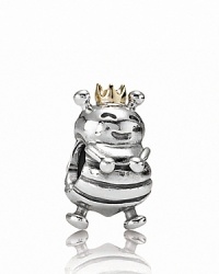 PANDORA's cute queen bee charm boasts a gleaming 14K gold crown. PANDORA's cute queen bee charm boasts a gleaming 14K gold crown.