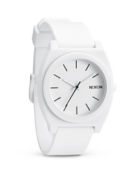 Cast in bright hues, Nixon's kicky matte watch is completely summer right. Designed for performance and style, it features 100-meter water resistance, advanced movement, and a custom molded band. Cast in bright hues, Nixon's kicky matte watch is completely summer right. Designed for performance and style, it features 100-meter water resistance, advanced movement, and a custom molded band.