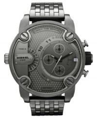 With a modern, innovative design, this gunmetal watch from Diesel brings versatility to your collection. With a modern, innovative design, this gunmetal watch from Diesel brings versatility to your collection.
