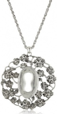 Lucky Brand Boho Baroque Silver-Tone Openwork Keyhole Pendant Necklace Lucky Brand Boho Baroque Silver-Tone Openwork Keyhole Pendant Necklace