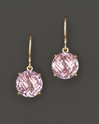 Rose de France sparkles in a 18K rose gold setting. Rose de France sparkles in a 18K rose gold setting.