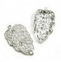 1 pcs .925 Sterling Silver Leaf Center Piece Link Pendant Conector 25mm / Findings / Bright 1 pcs .925 Sterling Silver Leaf Center Piece Link Pendant Conector 25mm / Findings / Bright