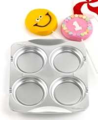 A simple twist to an old-fashioned favorite-put some pep into your parties with cookie pops, an easy-to-make treat that takes all the deliciousness of your favorite dessert and displays it in a fun, quirky way. The heavy-duty aluminum pan creates four round treats that are ready for decorations galore. A simple twist to an old-fashioned favorite-put some pep into your parties with cookie pops, an easy-to-make treat that takes all the deliciousness of your favorite dessert and displays it in a fun, quirky way. The heavy-duty aluminum pan creates four round treats that are ready for decorations galore.