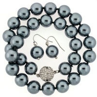 Luxurious Shell Pearl Majorca Necklace Black 14mm 18 Single Strand with Earrings By Bucasi Luxurious Shell Pearl Majorca Necklace Black 14mm 18 Single Strand with Earrings By Bucasi