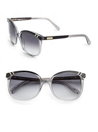 THE LOOKWayfarer style Striped details Acetate framesLogo accented temples UV protectionSignature case includedORIGINMade in France THE LOOKWayfarer style Striped details Acetate framesLogo accented temples UV protectionSignature case includedORIGINMade in France
