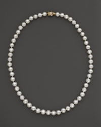 Cultured, freshwater pearl necklace. Cultured, freshwater pearl necklace.