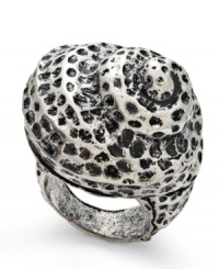 Come out of your shell! This beach-inspired Bar III ring with burnish silver tone mixed metal adds an interesting twist to any wardrobe. Size 7. Come out of your shell! This beach-inspired Bar III ring with burnish silver tone mixed metal adds an interesting twist to any wardrobe. Size 7.
