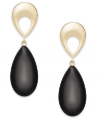 Everyday elegance. These pretty drop earrings feature an onyx teardrop (18-3/4 ct. t.w.) in a smooth 14k gold post setting. Approximate drop: 1-1/2 inches. Everyday elegance. These pretty drop earrings feature an onyx teardrop (18-3/4 ct. t.w.) in a smooth 14k gold post setting. Approximate drop: 1-1/2 inches.