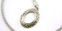 2-tone Oval-shaped Magnifier Reading Glass Pendant