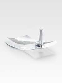 A very special trinket tray, this gently curved mouthblown crystal design holds rings and more in the nicest way. 6 X 3 Signature blue gift box Imported A very special trinket tray, this gently curved mouthblown crystal design holds rings and more in the nicest way. 6 X 3 Signature blue gift box Imported
