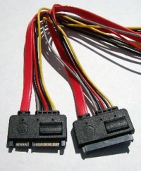 SATA 22-pin Male to Female 20 inch Power and Data Extension Cable SATA 22-pin Male to Female 20 inch Power and Data Extension Cable
