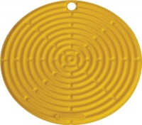 Le Creuset Silicone 8 Round Cool Tool, Dijon Le Creuset Silicone 8 Round Cool Tool, Dijon