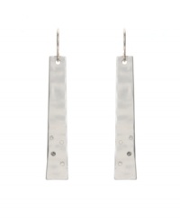 Let spectacular sculptures frame your face. Linear drops by Kenneth Cole New York feature a trendy graduated rectangle accented by sparkling round-cut crystals. Set in silver tone mixed metal. Approximate drop: 2 inches. Let spectacular sculptures frame your face. Linear drops by Kenneth Cole New York feature a trendy graduated rectangle accented by sparkling round-cut crystals. Set in silver tone mixed metal. Approximate drop: 2 inches.