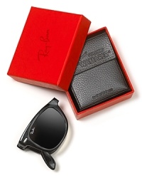 Conveniently compact, these folding wayfarer sunglasses from Ray-Ban offer the iconic style in an instantly-stowable shape. Conveniently compact, these folding wayfarer sunglasses from Ray-Ban offer the iconic style in an instantly-stowable shape.
