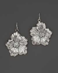 Delicate gardenias, captured at the height of their beauty in sterling silver, bloom on these earrings from Buccellati. Delicate gardenias, captured at the height of their beauty in sterling silver, bloom on these earrings from Buccellati.