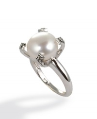 Define sophistication. Ring by Fresh by Honora features a gleaming cultured freshwater pearl (12-12-1/2 mm) suspended within a modern architectural shape. Set in sterling silver.
