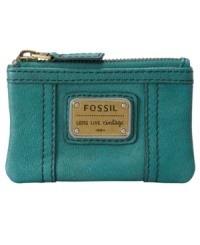 With antiqued brasstone hardware, tonal top stitching and a vintage-inspired logo plaque, this coin purse from Fossil zips up your loose change in style. With antiqued brasstone hardware, tonal top stitching and a vintage-inspired logo plaque, this coin purse from Fossil zips up your loose change in style.