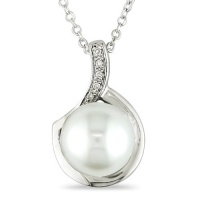 Sterling Silver FW Pearl and Diamond Pendant Sterling Silver FW Pearl and Diamond Pendant