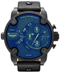 A mesmerizing dial adds style to this multifunctional Diesel watch. A mesmerizing dial adds style to this multifunctional Diesel watch.