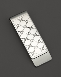 The classic interlocking Gs give this money clip iconic style. The classic interlocking Gs give this money clip iconic style.