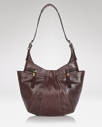 Crafted from leather in a slouchy, shoulder-right size, Oyrany's shoulder bag will add vintage-inspired appeal to every look. Crafted from leather in a slouchy, shoulder-right size, Oyrany's shoulder bag will add vintage-inspired appeal to every look.