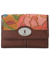 Upgrade your accessories arsenal with this floral pattern wallet from Fossil. Gorgeous leather and vintage-inspired details add instant appeal, while the exquisitely organized interior boasts room for all your essentials Upgrade your accessories arsenal with this floral pattern wallet from Fossil. Gorgeous leather and vintage-inspired details add instant appeal, while the exquisitely organized interior boasts room for all your essentials