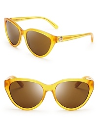 Tory Burch gives this season's must-have cat eye silhouette glam appeal with eye-catching honey lenses and posh golden logo touches. Tory Burch gives this season's must-have cat eye silhouette glam appeal with eye-catching honey lenses and posh golden logo touches.